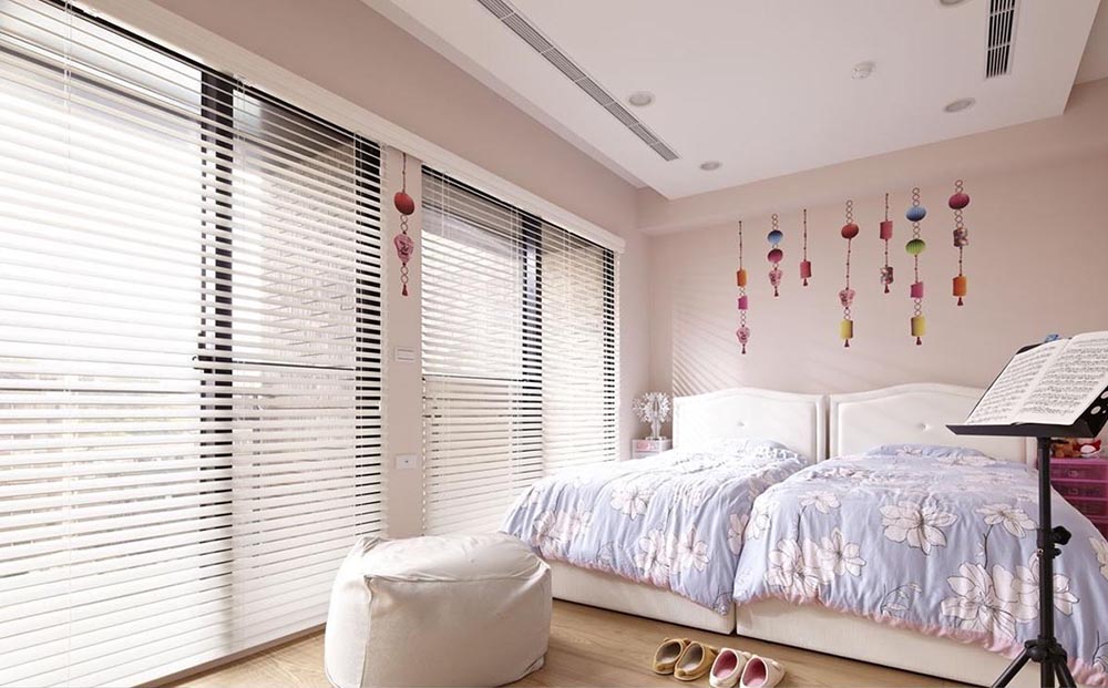 https://www.topjoyblinds.com/2-inch-foam-narrow-ladder-without-pulling-white-faux-wood-venetian-blinds-product/