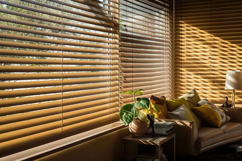 https://www.topjoyblinds.com/teak-color-wooden-horizontal-blinds-product/