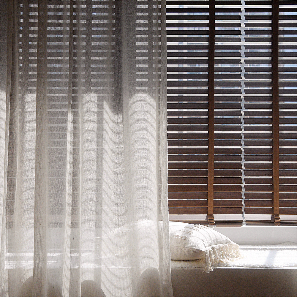 https://www.topjoyblinds.com/natural-grain-wooden-corded-venetian-blinds-product/